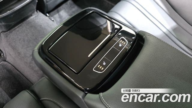 Genesis Electrified G80 2023 — Şəkil 18/20