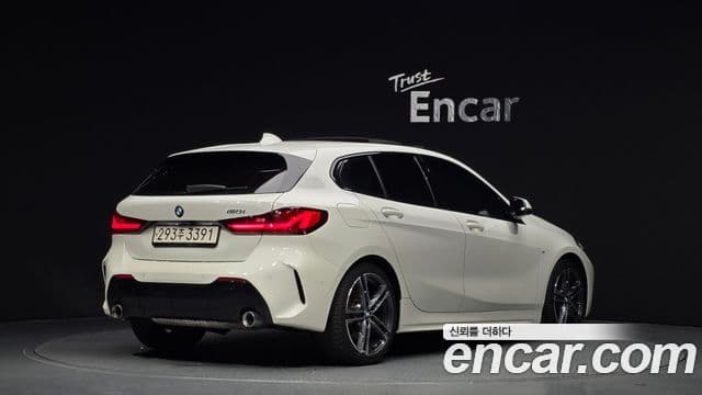 BMW 1 Series 2022 — Şəkil 2/20