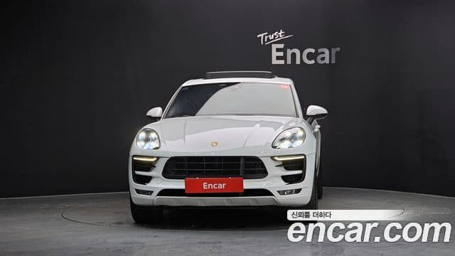 Porsche Macan 2018 — ფოტო 3/20