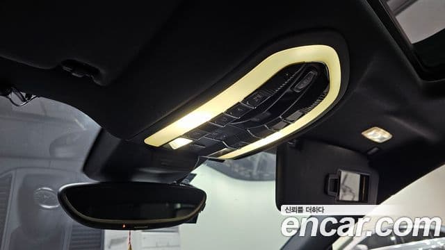 Porsche Macan 2018 — ფოტო 17/20