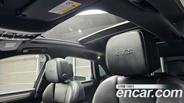 Porsche Macan 2018 — ფოტო 19/20