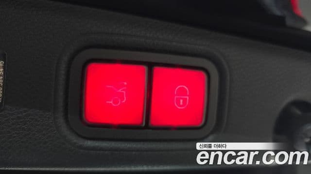 Mercedes-Benz E-Class 2023 — ფოტო 20/20