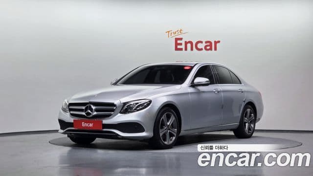 Mercedes-Benz E-Class 2018 — ფოტო 1/20