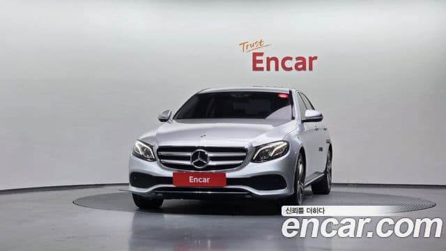 Mercedes-Benz E-Class 2018 — ფოტო 3/20
