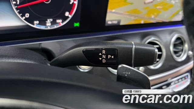 Mercedes-Benz E-Class 2018 — ფოტო 9/20
