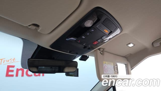 Kia Carnival 2022 — Şəkil 16/20