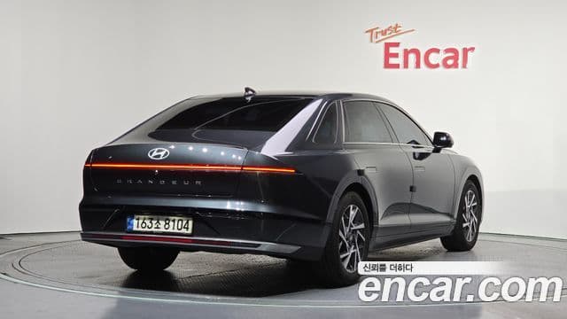 Hyundai Grandeur Hybrid 2022 — Photo 14/20