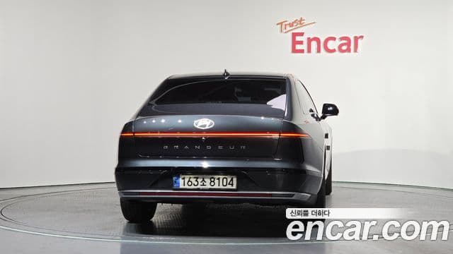 Hyundai Grandeur Hybrid 2022 — Photo 15/20