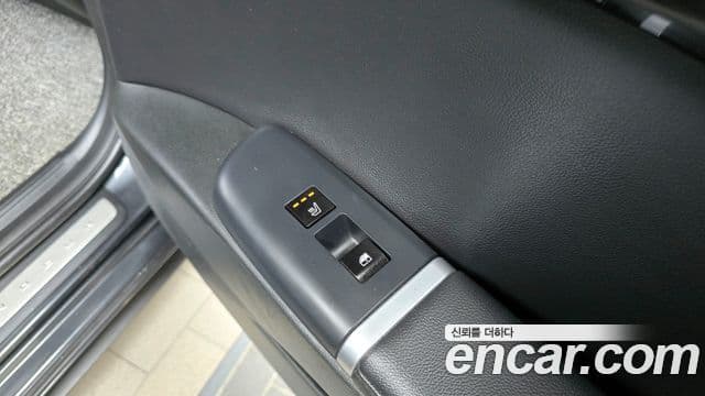 Hyundai Grandeur Hybrid 2022 — Photo 5/20