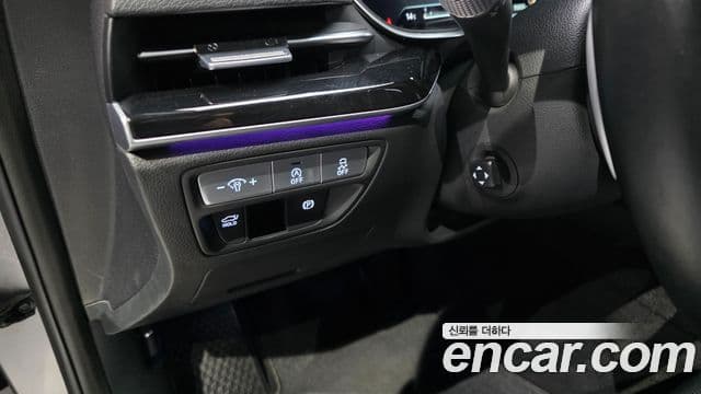 Genesis Electrified G80 2021 — ფოტო 16/20