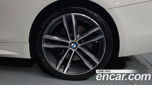 BMW 4 Series 2018 — Фото 4/20