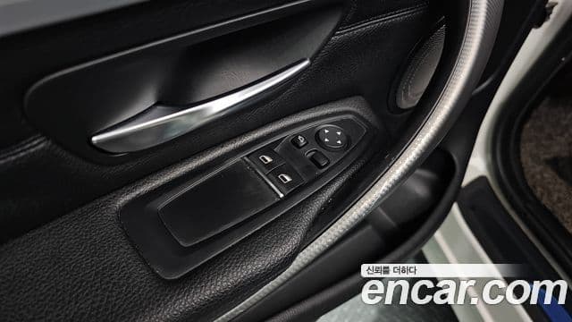 BMW 4 Series 2018 — Фото 17/20