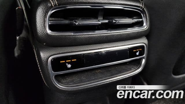 Genesis GV80 2020 — ფოტო 19/20