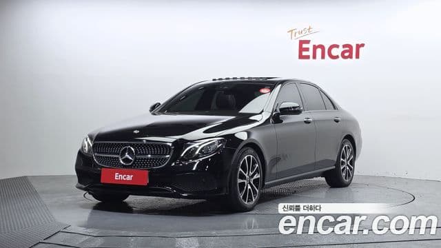 Mercedes-Benz E-Class 2020 — Фото 1/20