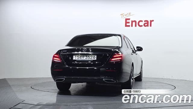 Mercedes-Benz E-Class 2020 — Фото 4/20