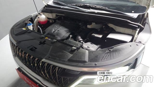 Kia Carnival 2022 — ფოტო 6/20