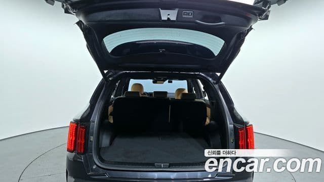 Kia Sorento 2021 — Фото 20/20