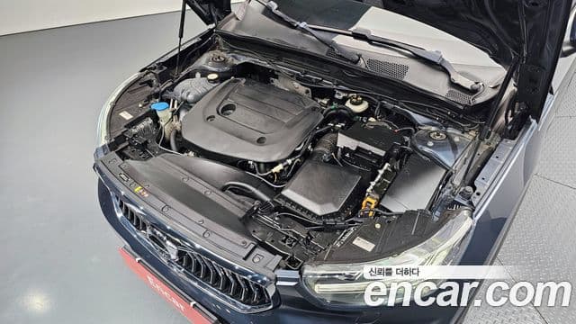 Volvo XC40 2021 — ფოტო 6/20