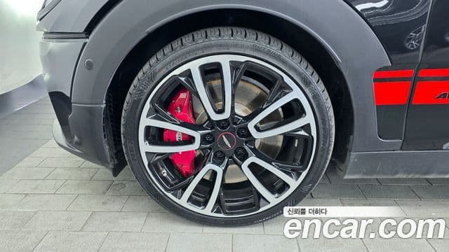 Mini Cooper S Clubman 2023 — Фото 5/20