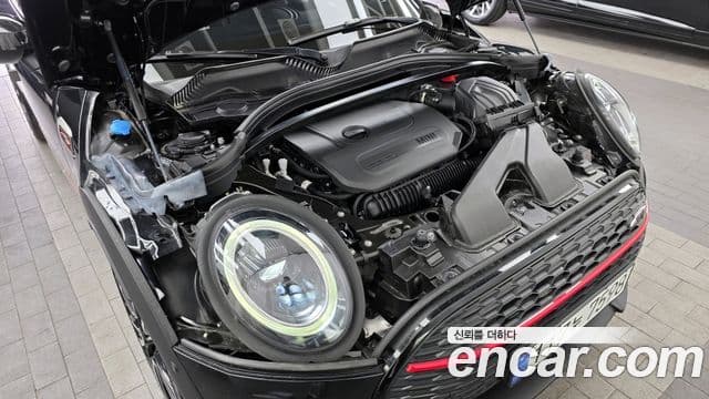 Mini Cooper S Clubman 2023 — Фото 6/20