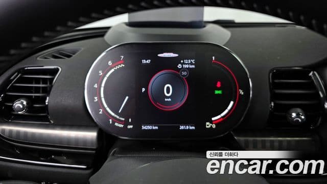 Mini Cooper S Clubman 2023 — Фото 8/20