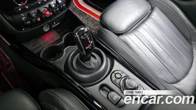 Mini Cooper S Clubman 2023 — Фото 9/20