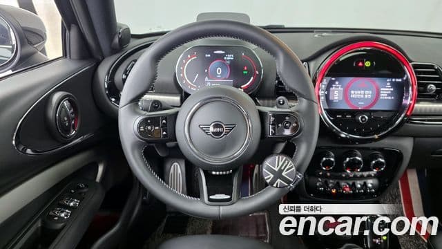 Mini Cooper S Clubman 2023 — Фото 13/20