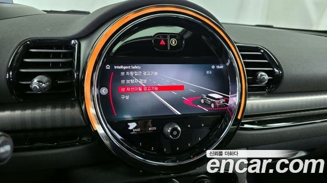 Mini Cooper S Clubman 2023 — Фото 16/20