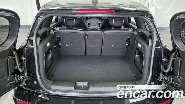 Mini Cooper S Clubman 2023 — Фото 20/20