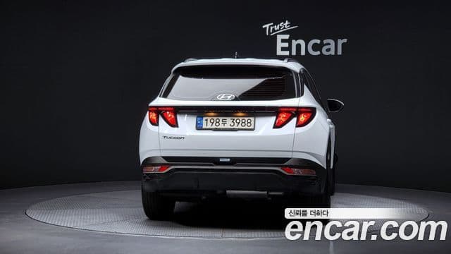 Hyundai Tucson Hybrid 2022 — ფოტო 19/20