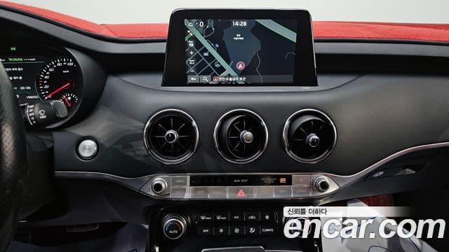 Kia Stinger 2020 — Photo 13/20