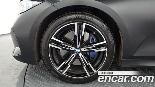 BMW 3 Series 2024 — ფოტო 4/20