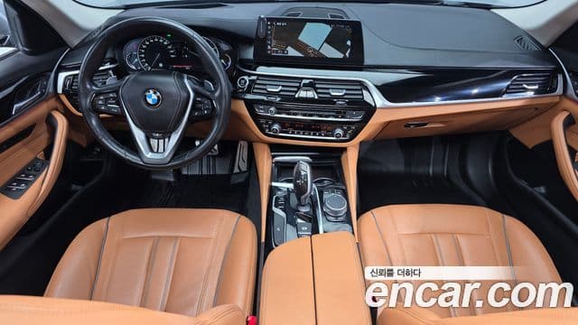 BMW 5 Series 2018 — Фото 7/20