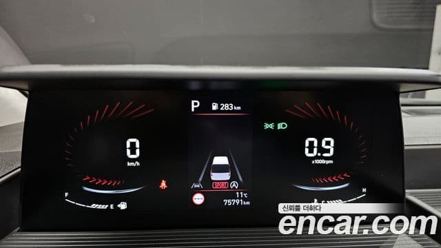 Hyundai Staria 2024 — Фото 8/20