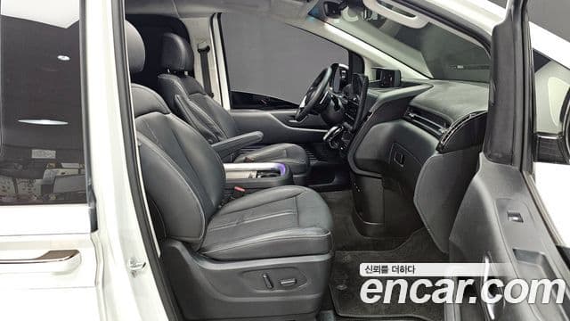 Hyundai Staria 2024 — Фото 11/20