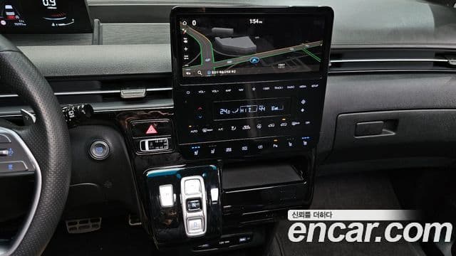 Hyundai Staria 2024 — Фото 14/20