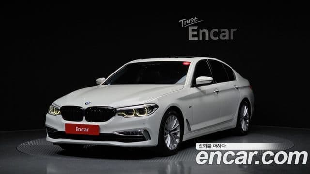 BMW 5 Series 2018 — Şəkil 1/20
