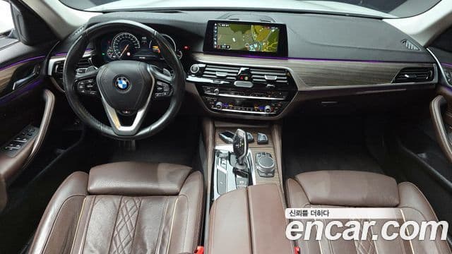 BMW 5 Series 2018 — Şəkil 7/20