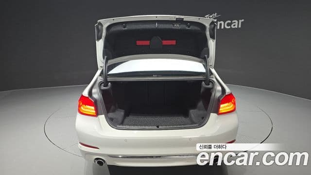 BMW 5 Series 2018 — Şəkil 20/20