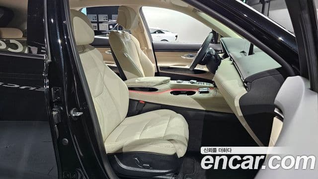 Genesis GV70 2023 — ფოტო 8/20