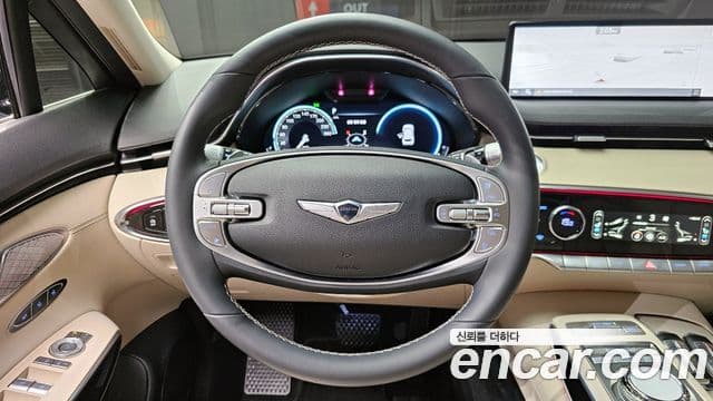 Genesis GV70 2023 — ფოტო 13/20