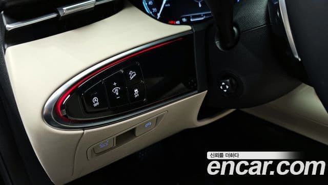 Genesis GV70 2023 — ფოტო 18/20