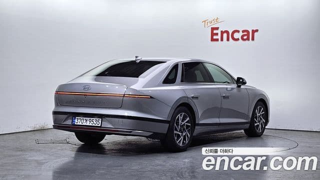 Hyundai Grandeur 2023 — Фото 2/20