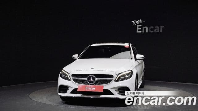 Mercedes-Benz C-Class 2019 — ფოტო 3/20
