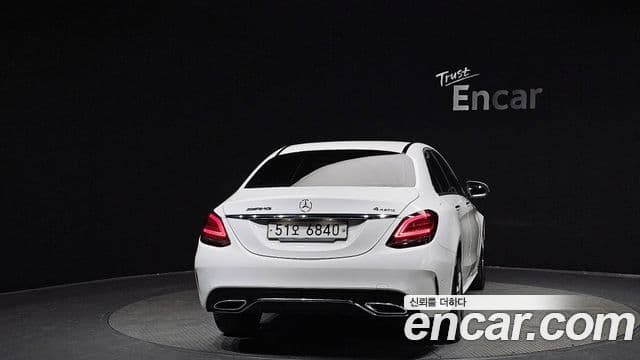 Mercedes-Benz C-Class 2019 — ფოტო 4/20