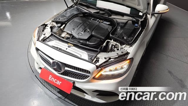 Mercedes-Benz C-Class 2019 — ფოტო 6/20