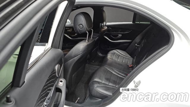 Mercedes-Benz C-Class 2019 — ფოტო 11/20