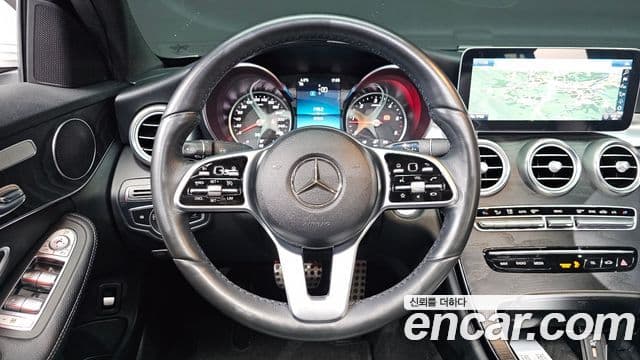 Mercedes-Benz C-Class 2019 — ფოტო 15/20