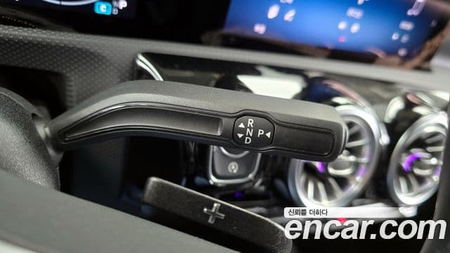 Mercedes-Benz A-Class 2025 — ფოტო 9/20