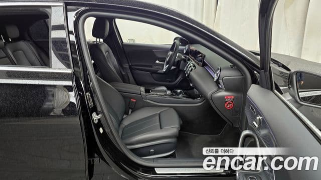 Mercedes-Benz A-Class 2025 — ფოტო 11/20